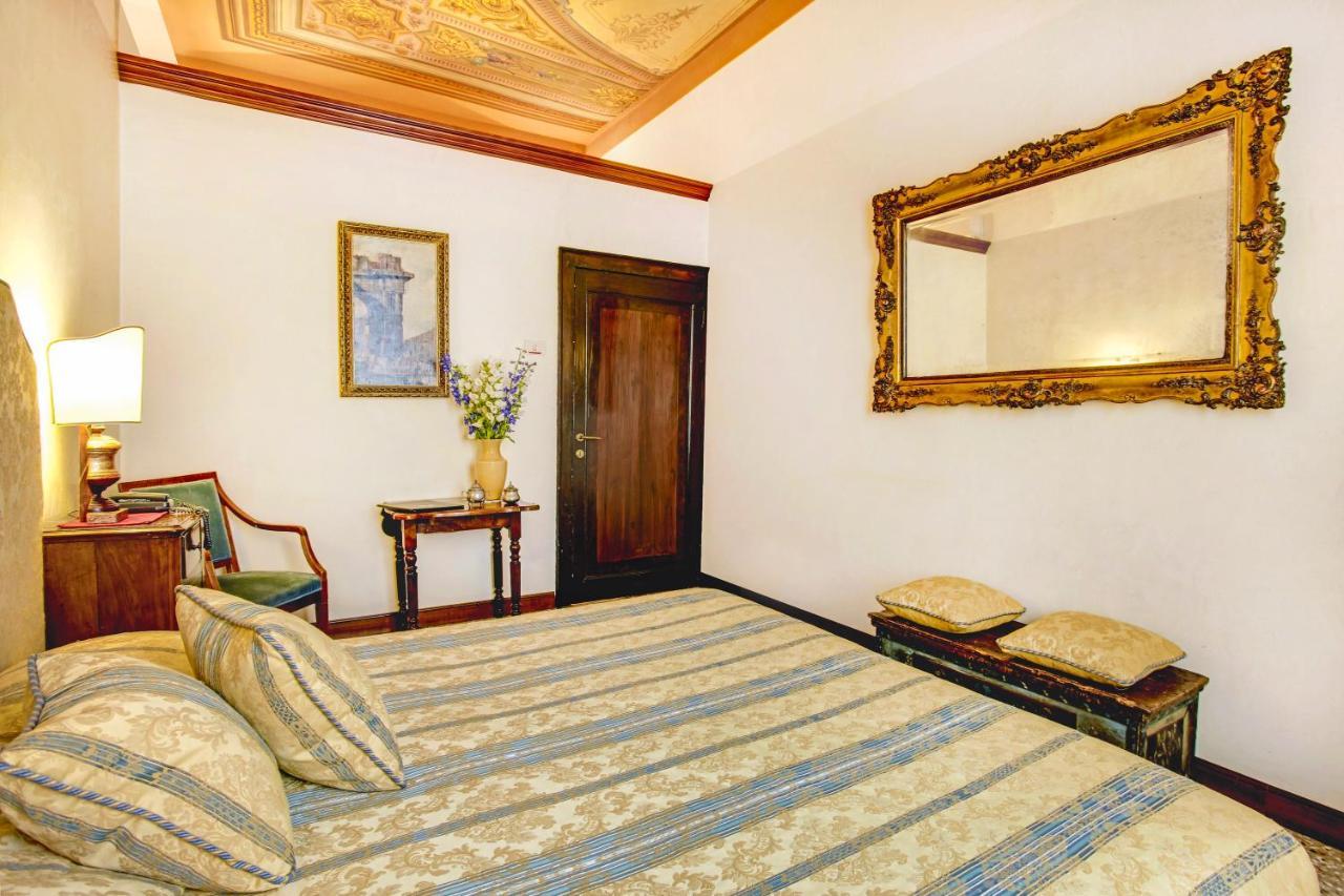 Palazzo Schiavoni Residenza D'Epoca & Suite-Apartments เวนิส ภายนอก รูปภาพ