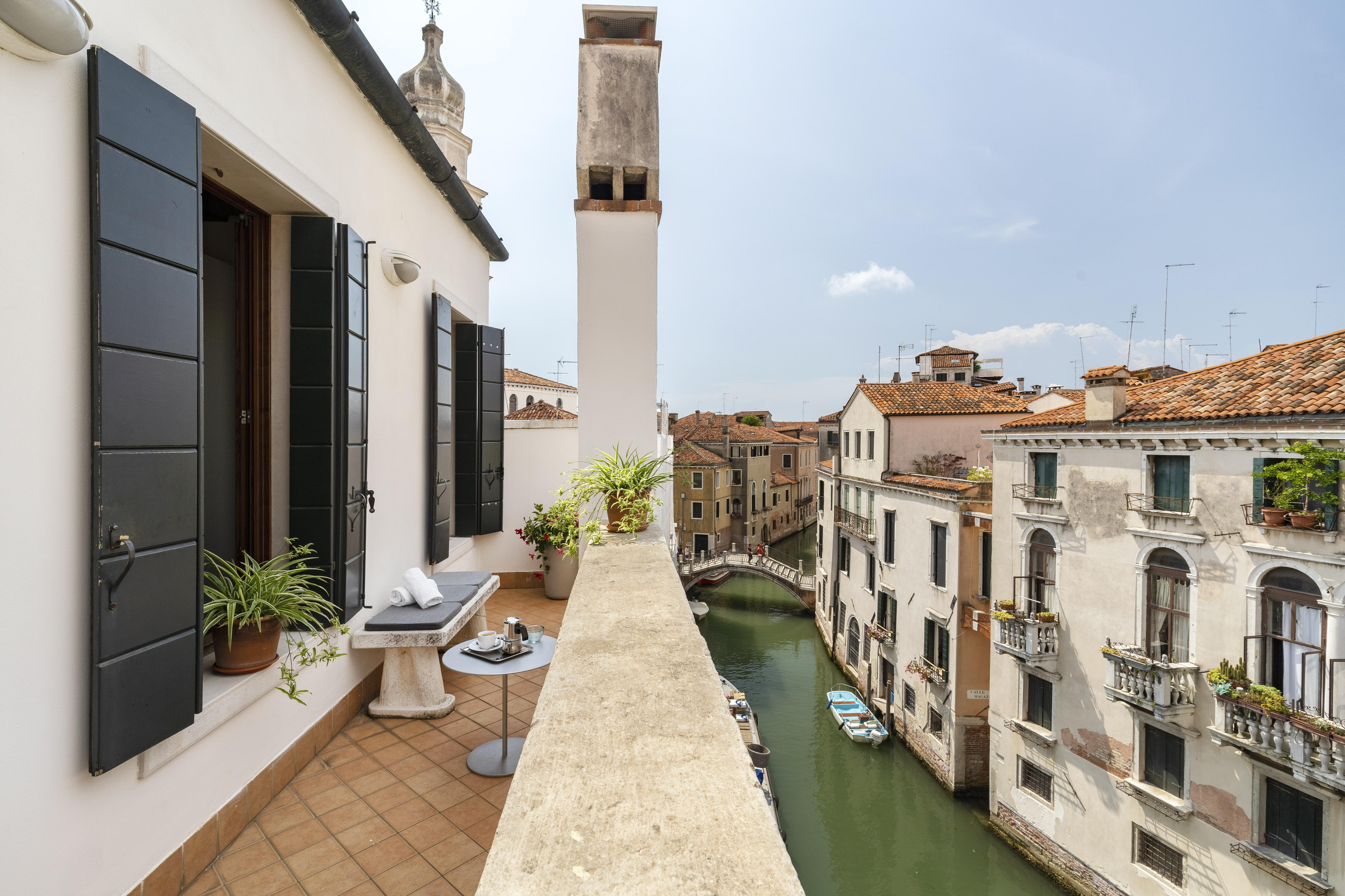 Palazzo Schiavoni Residenza D'Epoca & Suite-Apartments เวนิส ภายนอก รูปภาพ