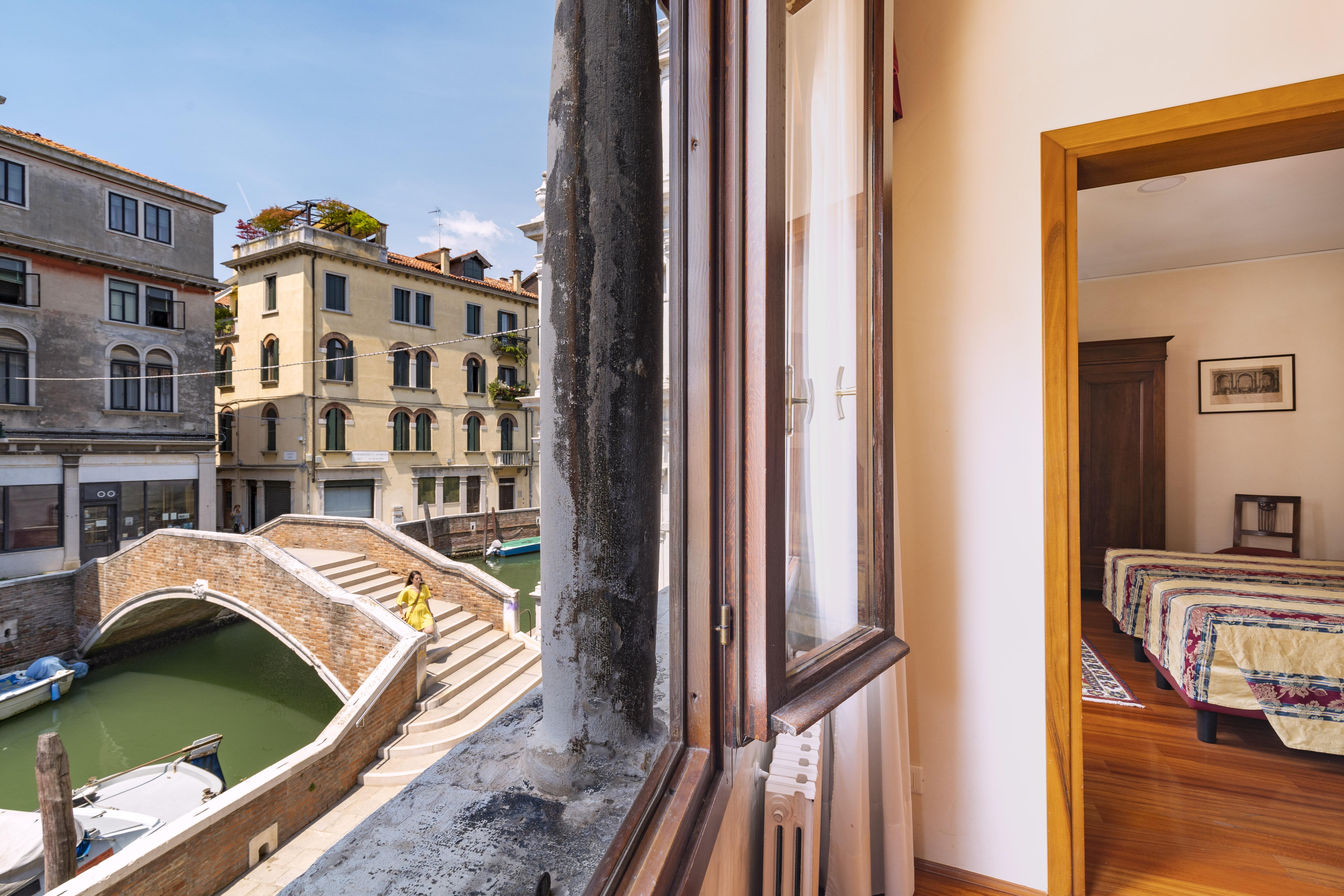 Palazzo Schiavoni Residenza D'Epoca & Suite-Apartments เวนิส ภายนอก รูปภาพ