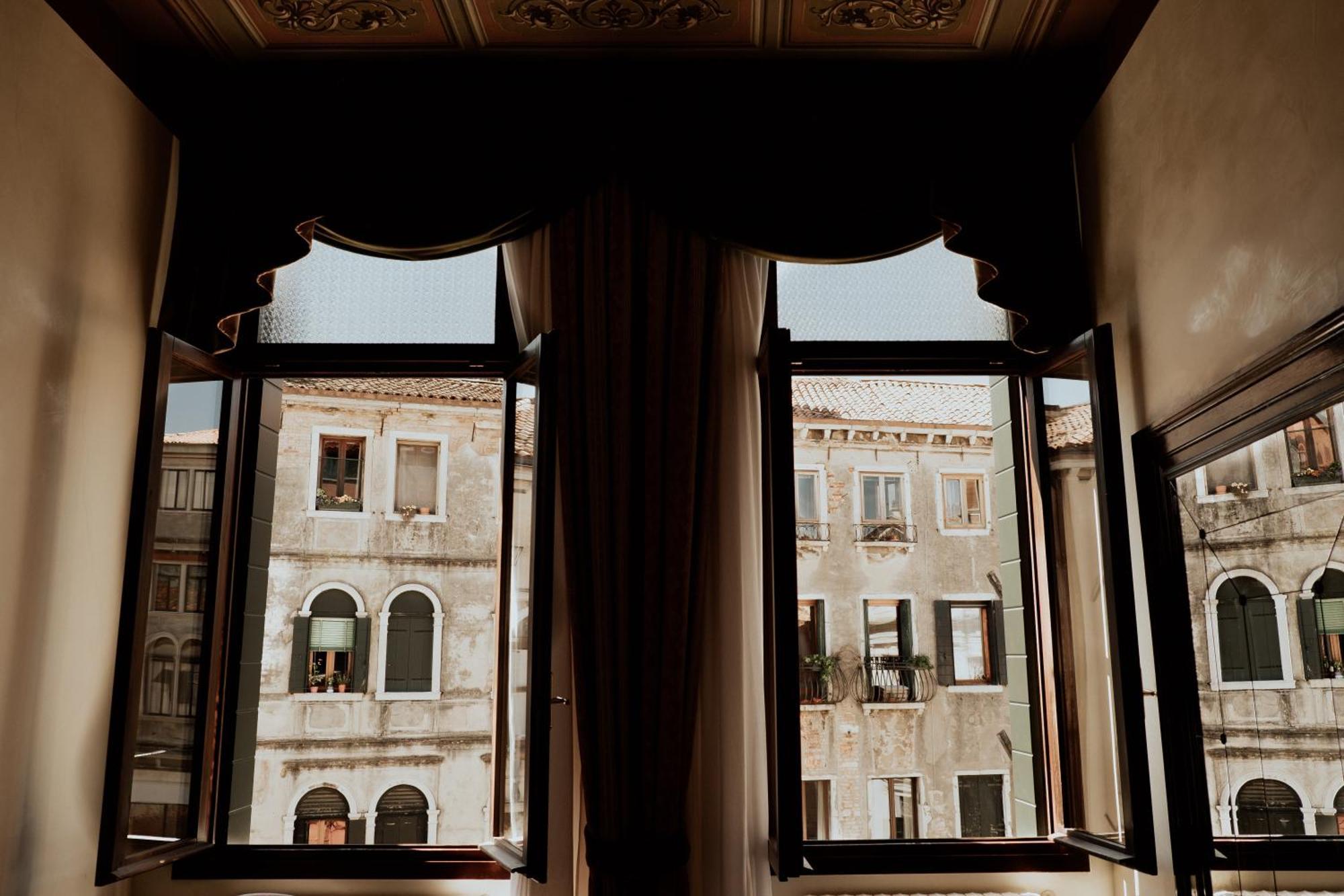 Palazzo Schiavoni Residenza D'Epoca & Suite-Apartments เวนิส ภายนอก รูปภาพ